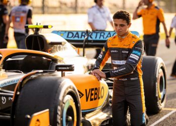 norris na podium in spanje mercedes en ferrari war