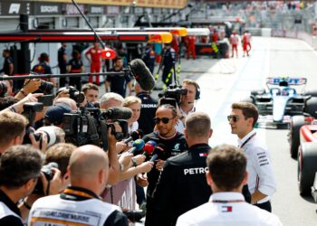 onrust in monaco fans eisen ban kardashian na grid