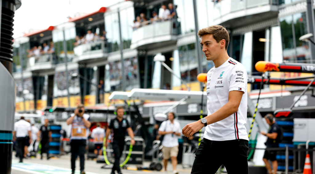 pech achtervolgt russell van f1 bolide tot klassie