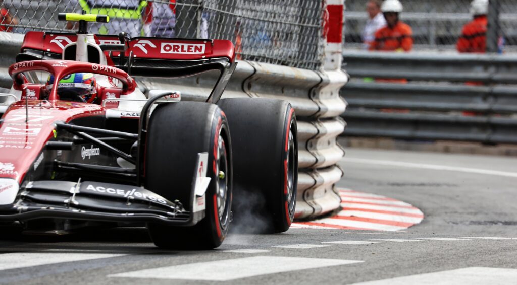 peculiare pit ingang monaco oorzaak van zes straff