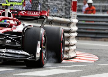 peculiare pit ingang monaco oorzaak van zes straff