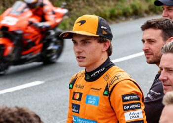 piastri vol ongeloof op isle of man deze coureurs