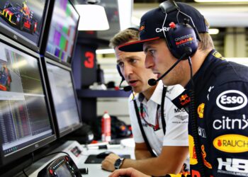 red bull in gesprek met fia na verrassende motor r