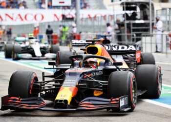 red bull legt oorzaak uitvalbeurt verstappen in mo