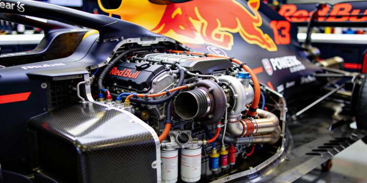 red bull motor de maatstaf concurrentie krijgt upg