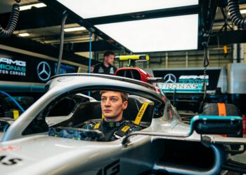 russell krijgt zware straf na blunder mercedes in