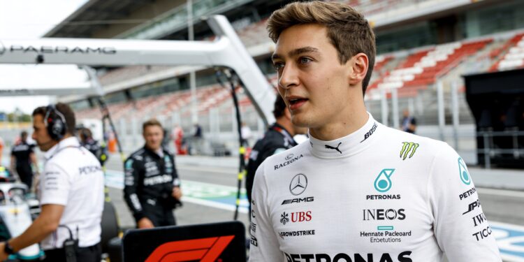 Russell op pole in Barcelona: cruciale slag in Mercedes-titelstrijd 1 russell op pole in barcelona cruciale slag in merc