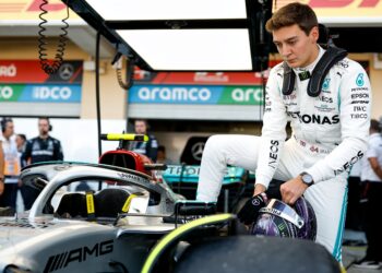 russell verliest p2 in kampioenschap aan hamilton
