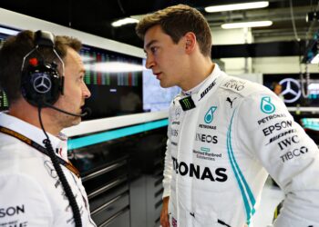 russell verrast door red bull mercedes worstelt in