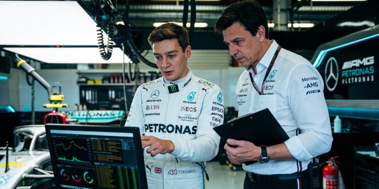 russell wil antwoorden van mercedes na strategisch
