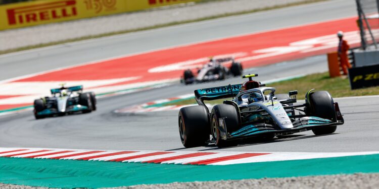 spanning in barcelona mercedes en mclaren favoriet