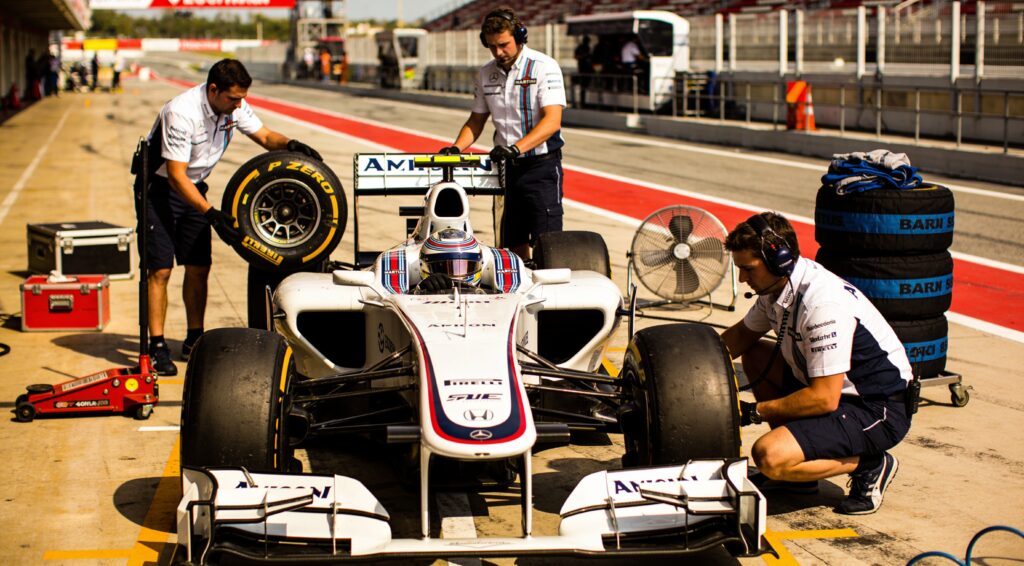 startfout williams albon en sainz riskeren straf i