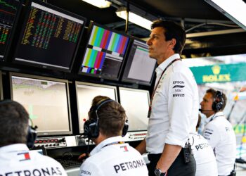 steiner looft wolff voor vrijlaten mercedes coureu