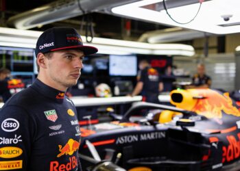 toekomst verstappen op het spel drie f1 teams blok