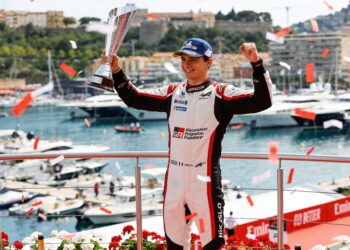 tsolov grijpt f2 zege in monaco na drama voor leid
