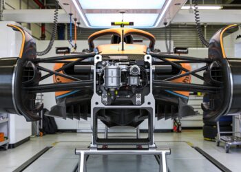 versnellingsbak als wapen mclaren slimt mercedes a