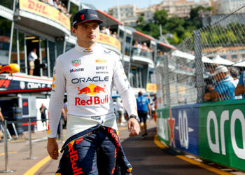 verstappen met schone lei naar monaco strafpunten