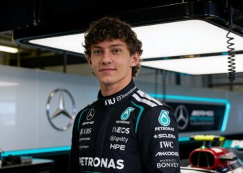 verstappen prijst titelfavoriet antonelli een spec