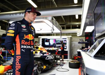 verstappen tempert euforie barcelona is de echte t