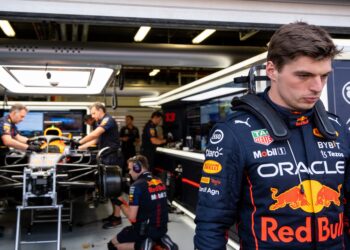 verstappen valt uit in monaco hamilton onthult fia