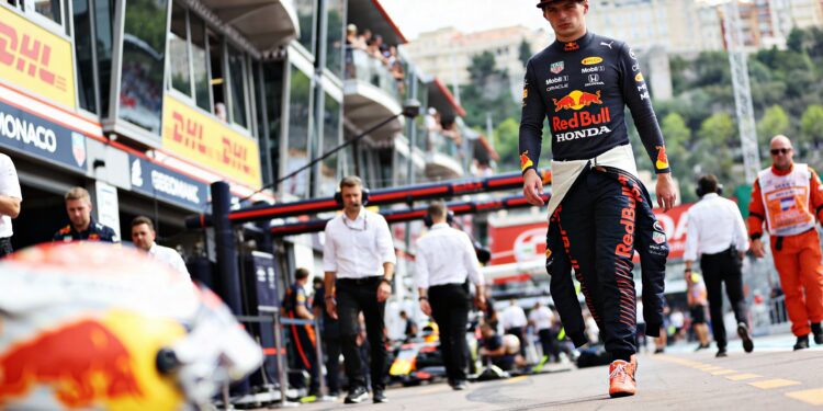 Verstappen verlaat circuit Monaco na startdrama en vroege DNF 1 verstappen verlaat circuit monaco na startdrama en