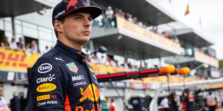Verstappen zet F1-toekomst in de wacht: geen haast met nieuw contract 1 verstappen zet f1 toekomst in de wacht geen haast