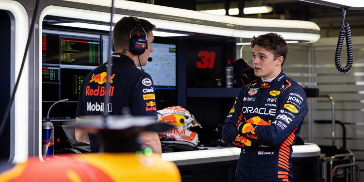 Verwarring met pitklok redt Lawson van straf in Monaco 1 verwarring met pitklok redt lawson van straf in mo