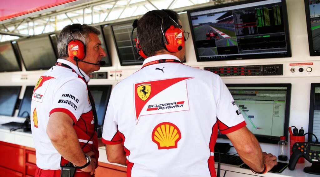 villeneuve looft riskante ferrari strategie bij ze