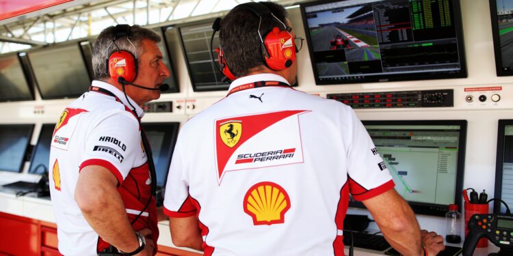 Villeneuve looft riskante Ferrari-strategie bij zege Hamilton 1 villeneuve looft riskante ferrari strategie bij ze