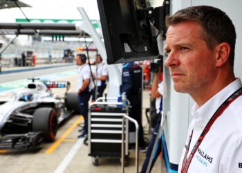 williams stapt naar rechter om valse mediaberichte