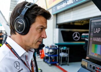 wolff erkent we hebben russell in de steek gelaten