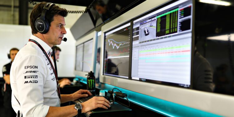 wolff legt blunder uit die russell podium in monac