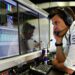 wolff noemt mercedes race waardeloos na eerste fer
