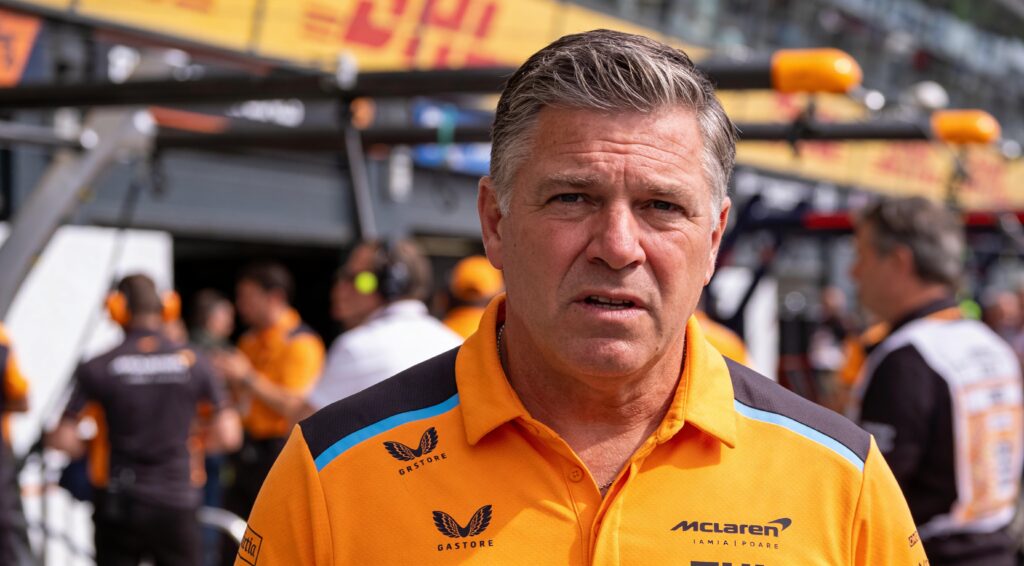 zak brown voert druk op fia op maak teams onafhank