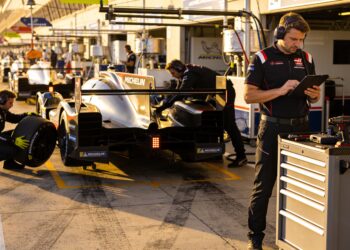 zonnige en droge 24 uur van le mans in het vooruit
